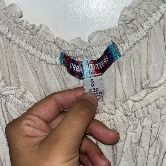 Urban Outfitters Cream Ruffle Smocked Romper ROMantic SmalL S WOMENS - Picture 5 of 10